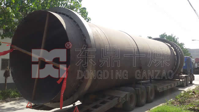 大型煤泥烘干機發貨現場